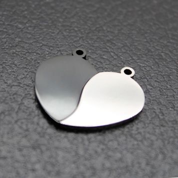 Кулоны парные "Сердечко" с гравировкой-1